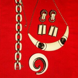 RARE Monet enamel jewelry set vintage necklace - estate